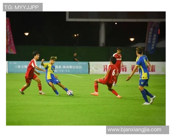 足球明星高清图像展现球场魅力与风采尽显运动员的激情与荣耀 足球明星高清图像展现球场魅力与风采尽显运动员的激情与荣耀