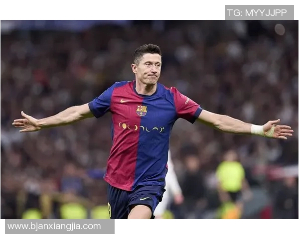 足球明星退役后的生活与转型之路探讨与启示 足球明星退役后的生活与转型之路探讨与启示